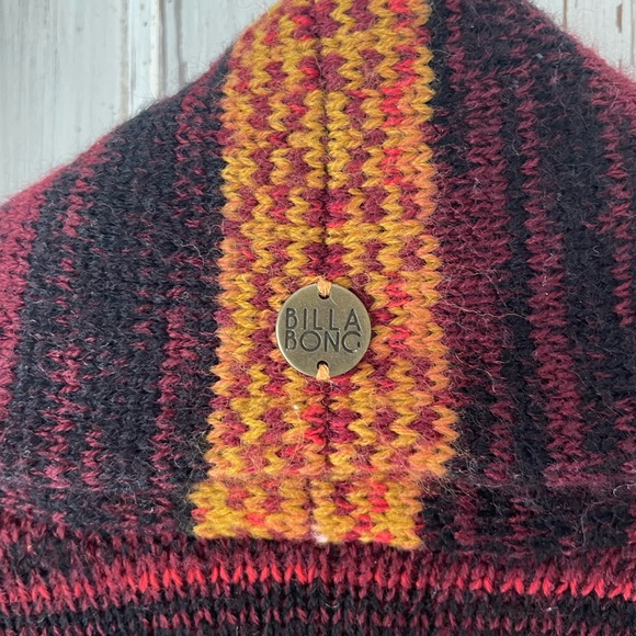 Billabong Aztec open front sweater. Size small will fit medium. - Picture 4 of 5